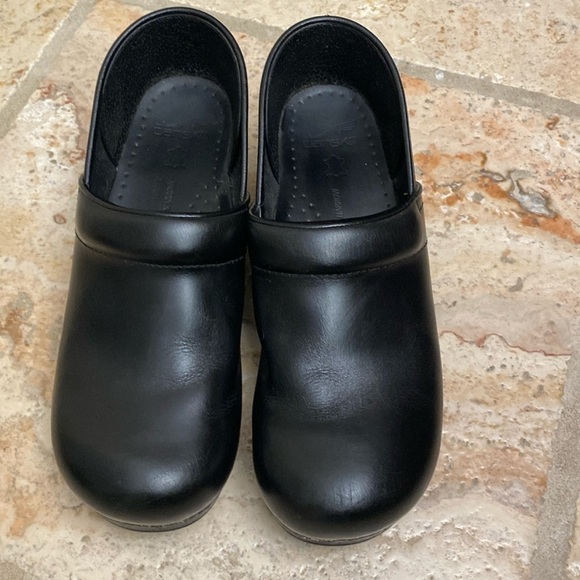 Dansko Shoes - Dansko Black Clogs Women’s Size 41 (US 10.5-11) - EUC Leather work Comfort